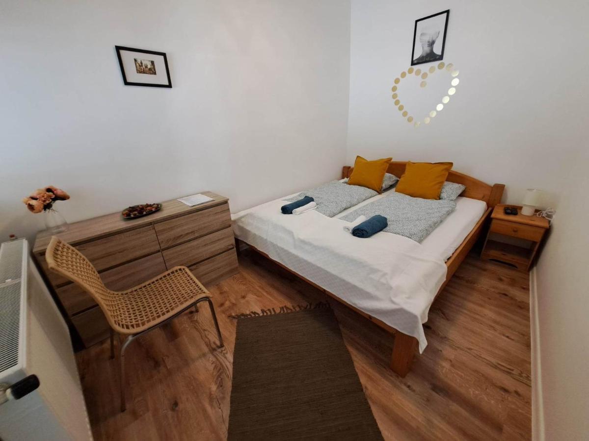 Milla Apartmanok Эгер Экстерьер фото