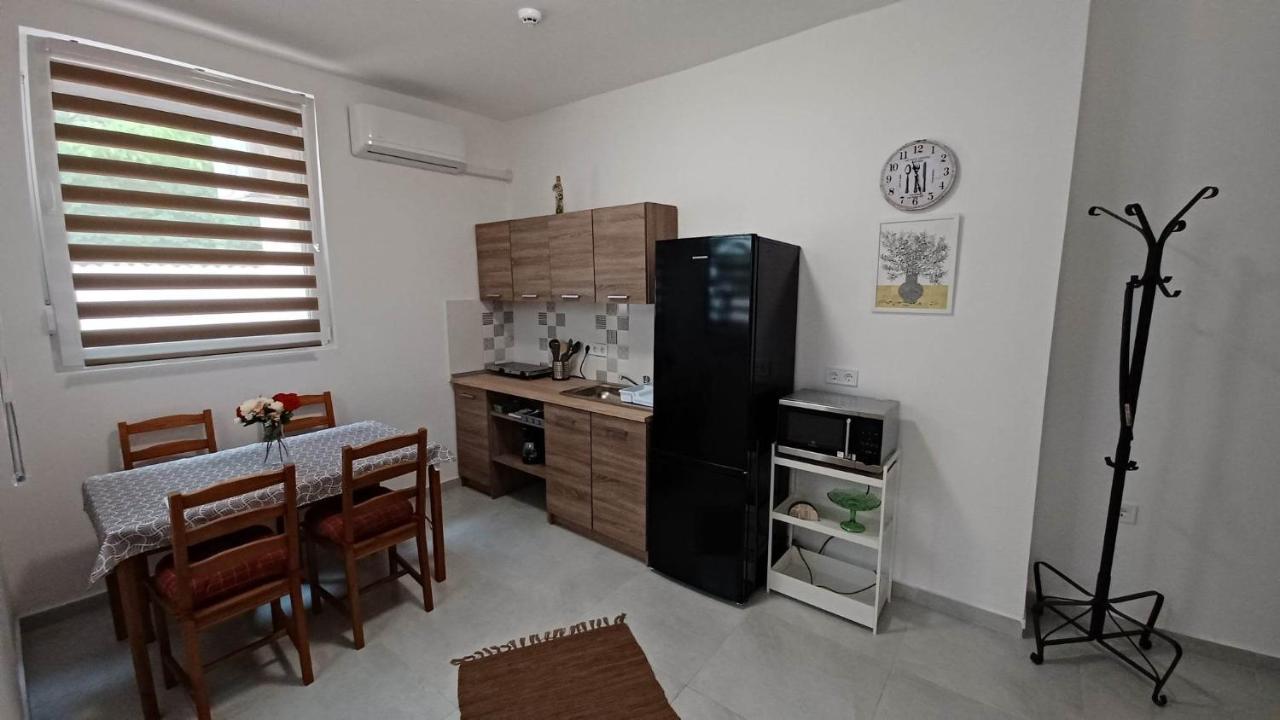 Milla Apartmanok Эгер Экстерьер фото